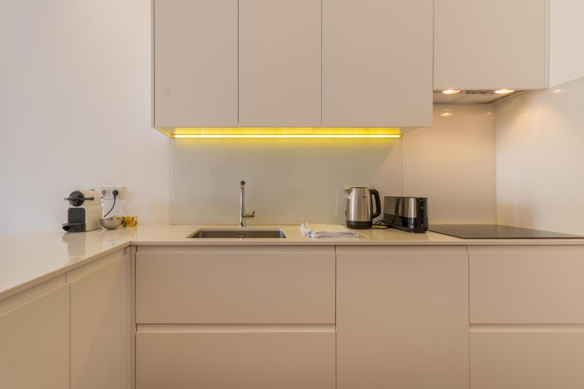 리스본 Modern 3Br, Terrace, Ac/Heating & Self Check-In 아파트 외부 사진