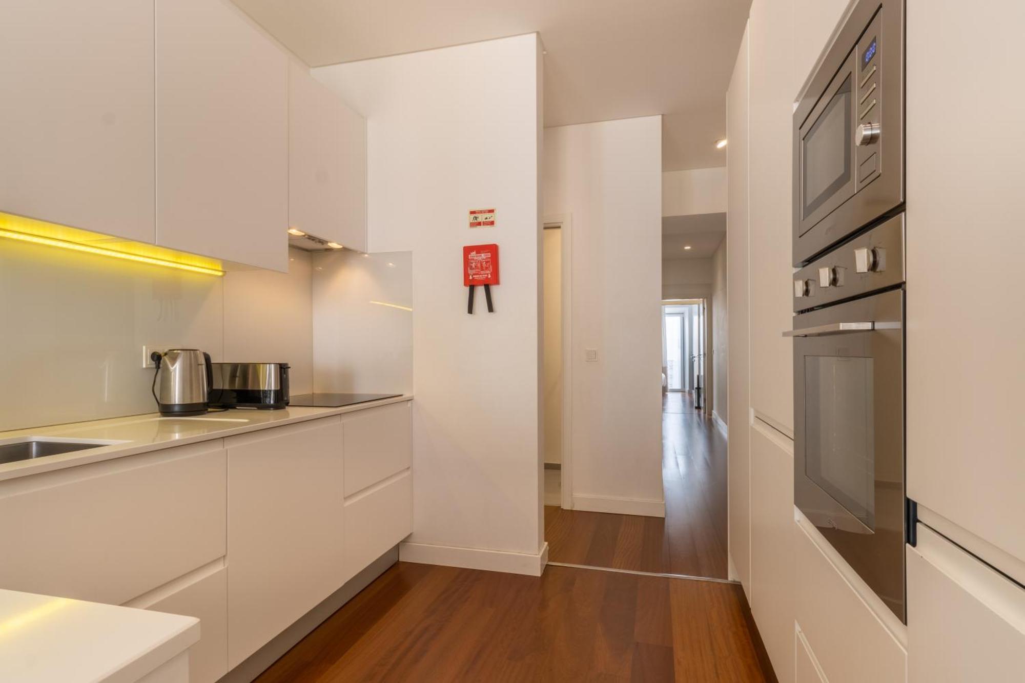 리스본 Modern 3Br, Terrace, Ac/Heating & Self Check-In 아파트 외부 사진