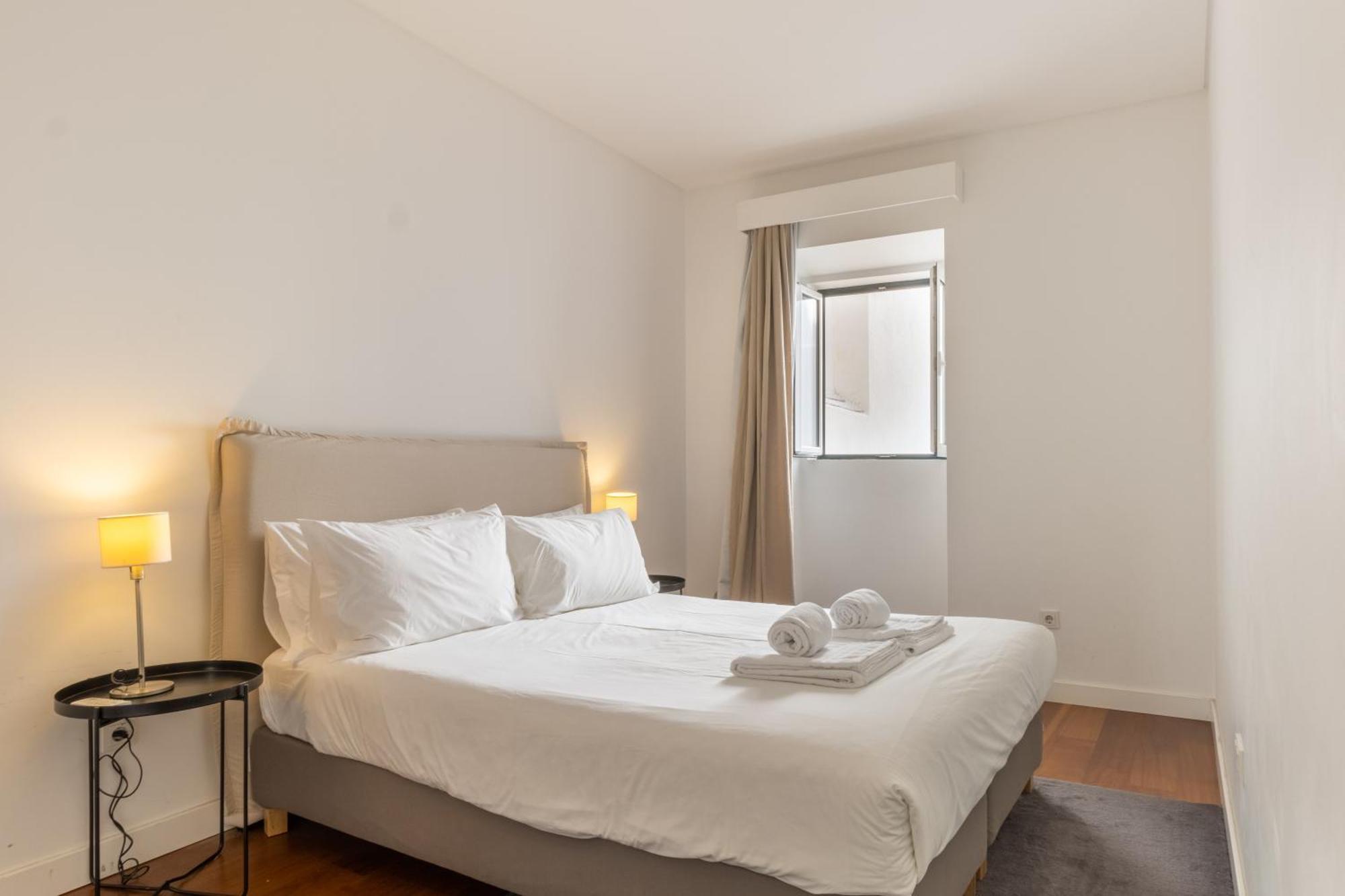 리스본 Modern 3Br, Terrace, Ac/Heating & Self Check-In 아파트 외부 사진