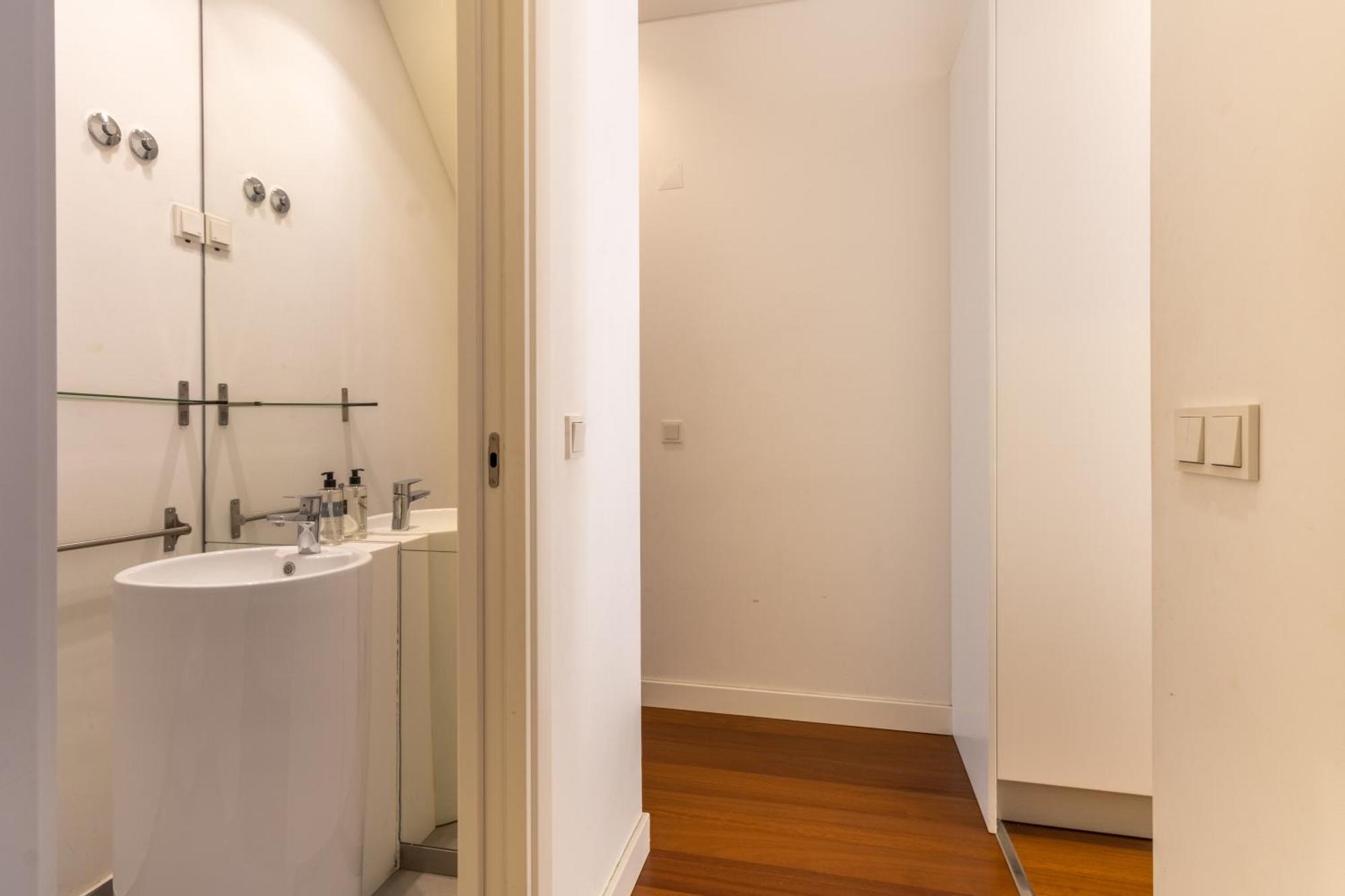 리스본 Modern 3Br, Terrace, Ac/Heating & Self Check-In 아파트 외부 사진