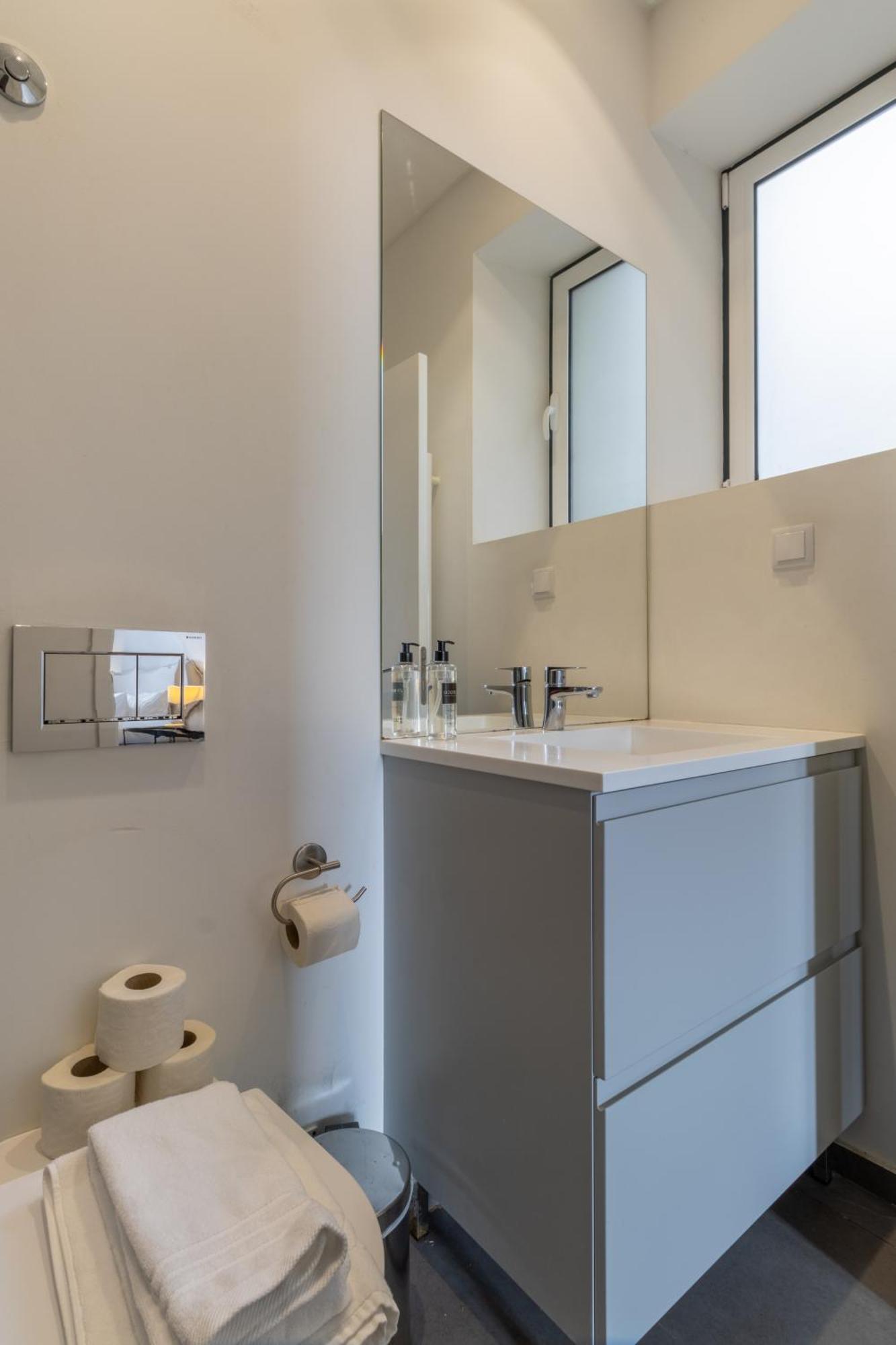 리스본 Modern 3Br, Terrace, Ac/Heating & Self Check-In 아파트 외부 사진