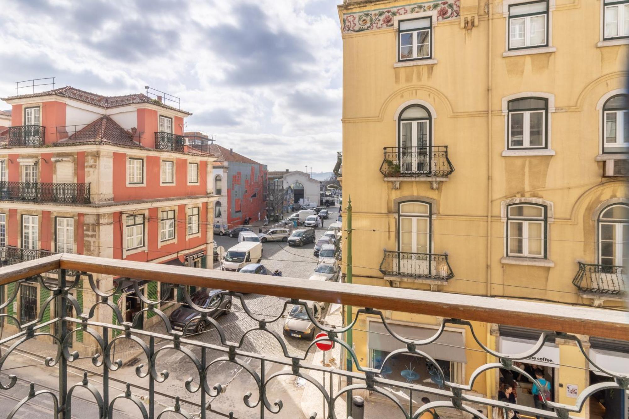 리스본 Modern 3Br, Terrace, Ac/Heating & Self Check-In 아파트 외부 사진
