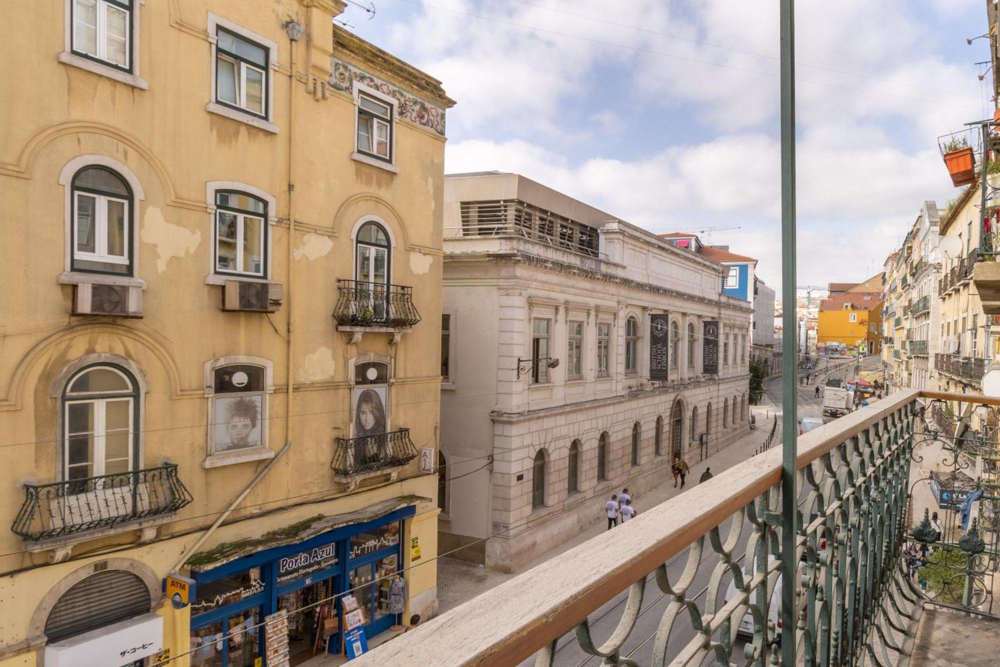 리스본 Modern 3Br, Terrace, Ac/Heating & Self Check-In 아파트 외부 사진